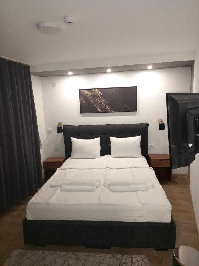 Hotel Prenociste Srebrno Jezero Veliko Gradište Exterior foto