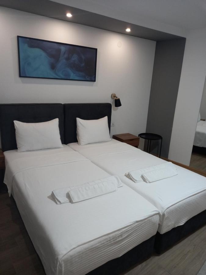 Hotel Prenociste Srebrno Jezero Veliko Gradište Exterior foto